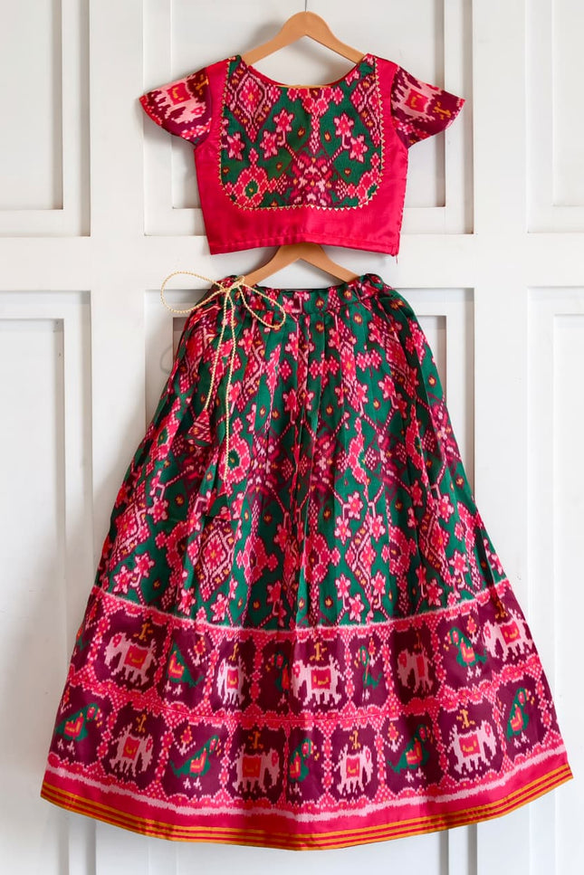 Perfect blend of charm with stylish patola set SS714
