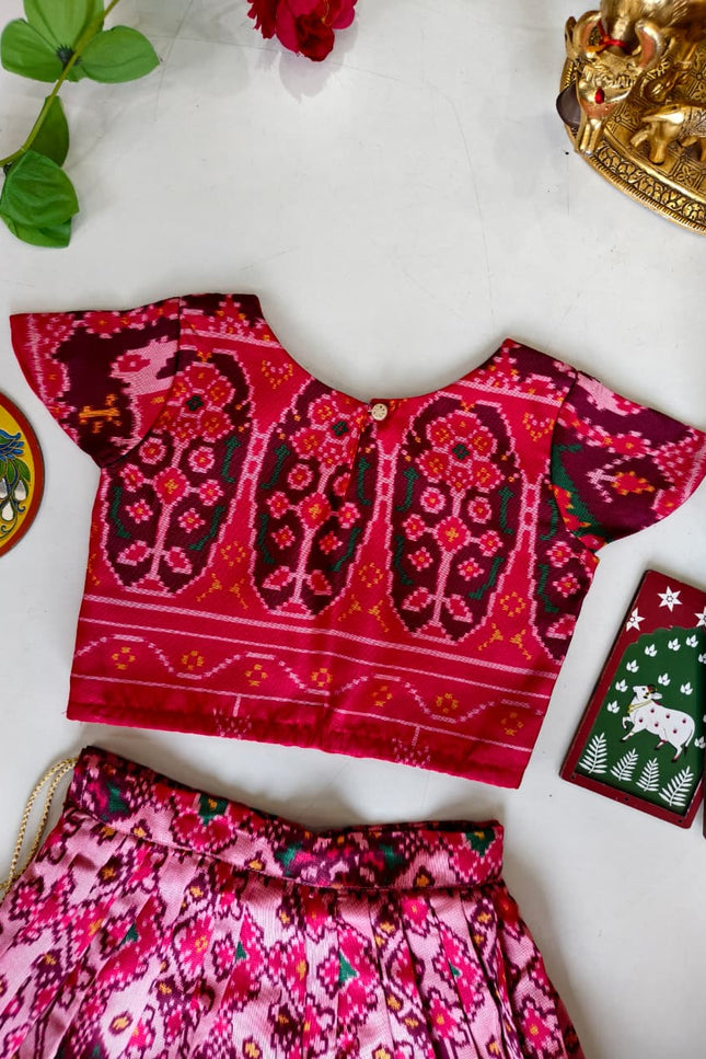 Perfect blend of charm with stylish patola set SS714