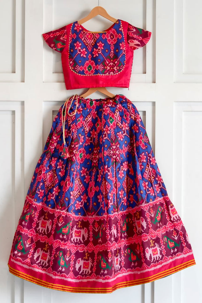 Perfect blend of charm with stylish patola set SS714