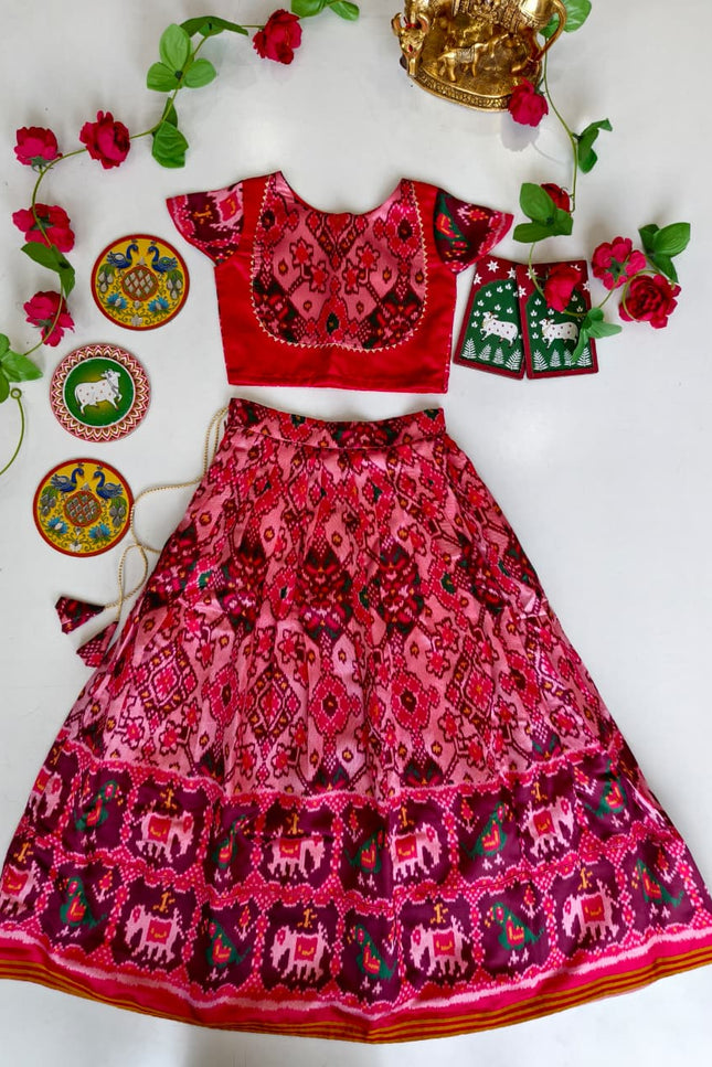 Perfect blend of charm with stylish patola set SS714
