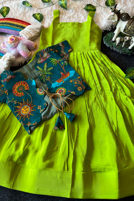 ROYAL BLOOM – Kids Gown with Coat SS721