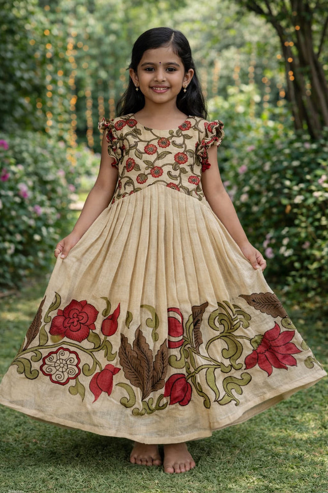 Beautifully crafted with an elegant print gown SS724