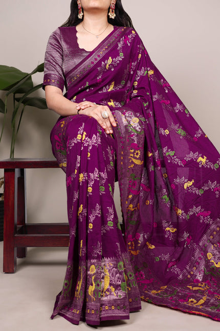 Easy drape, rich colors, and detailed weaving SS730