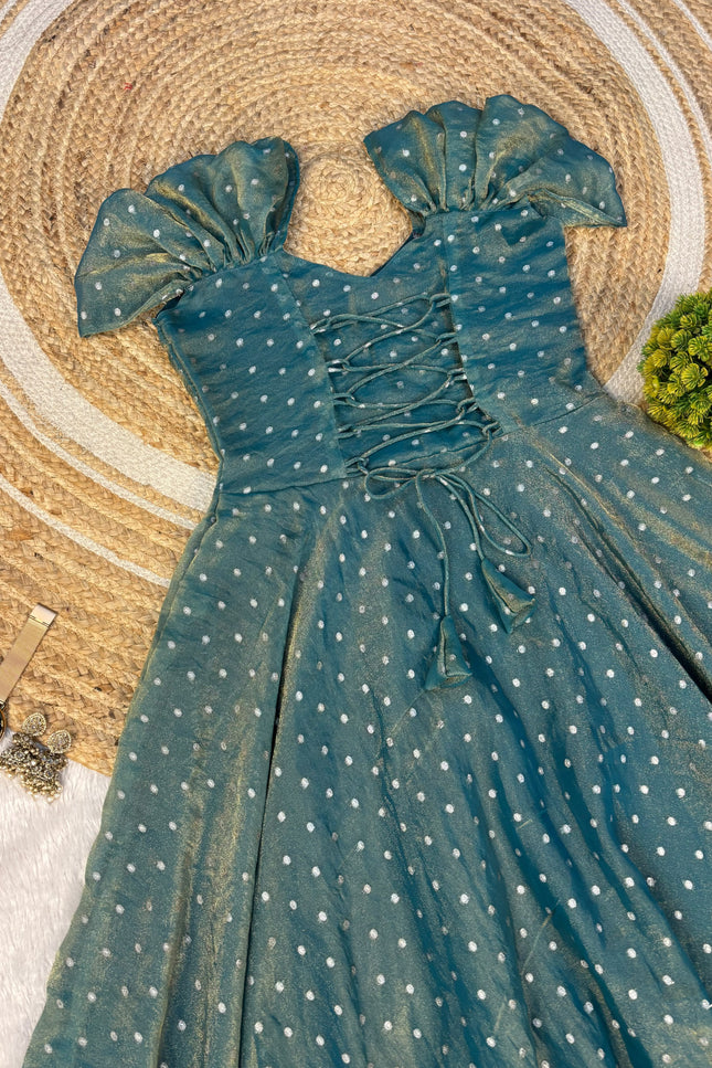 Designed to make you feel like a Queen SS737