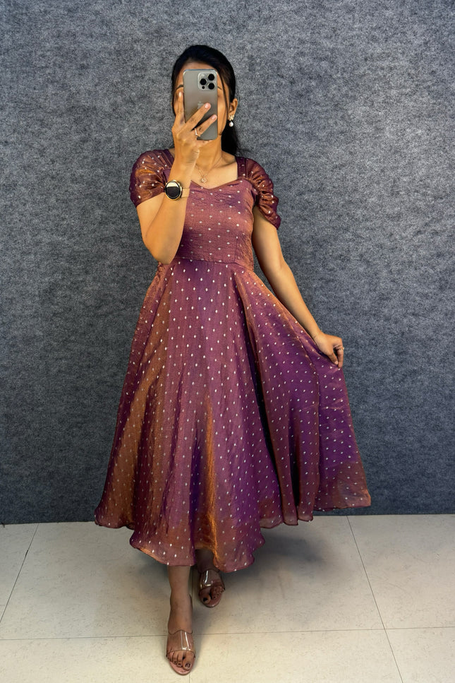 Designed to make you feel like a Queen SS737