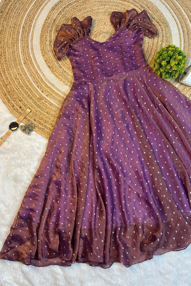 Designed to make you feel like a Queen SS737