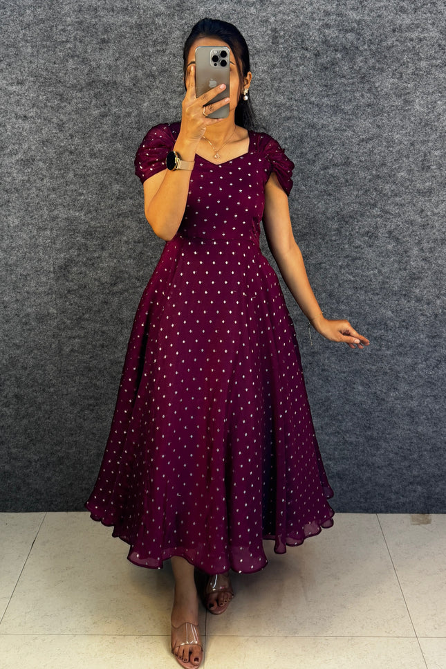 Designed to make you feel like a Queen SS737