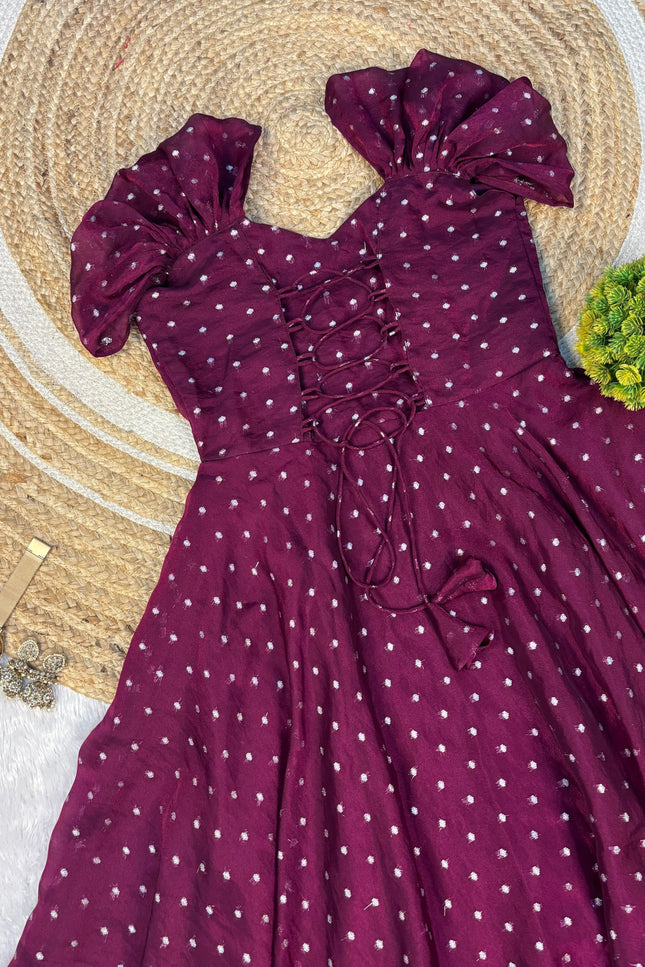 Designed to make you feel like a Queen SS737