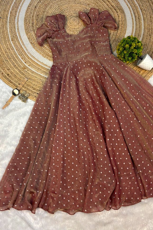 Designed to make you feel like a Queen SS737