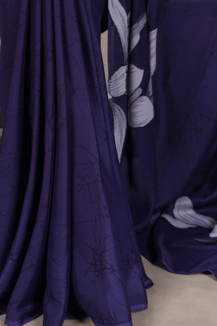 Let your look blossom with this perfect saree SS731