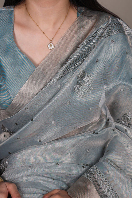 Elegance meets glamour SS754