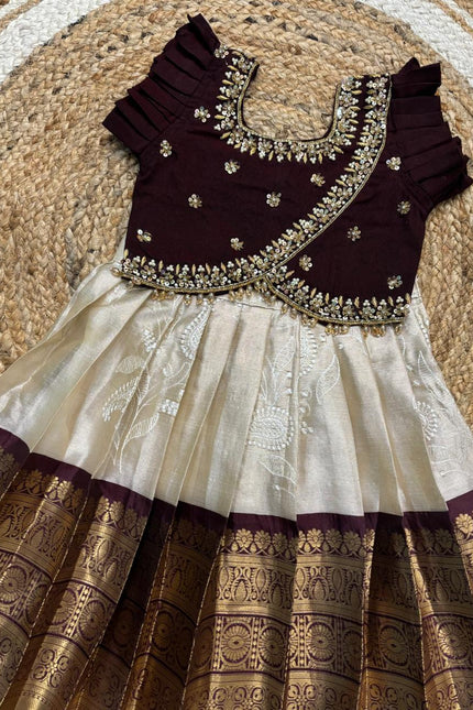 Chikkankari fabric with Kanchi border skirt SS793