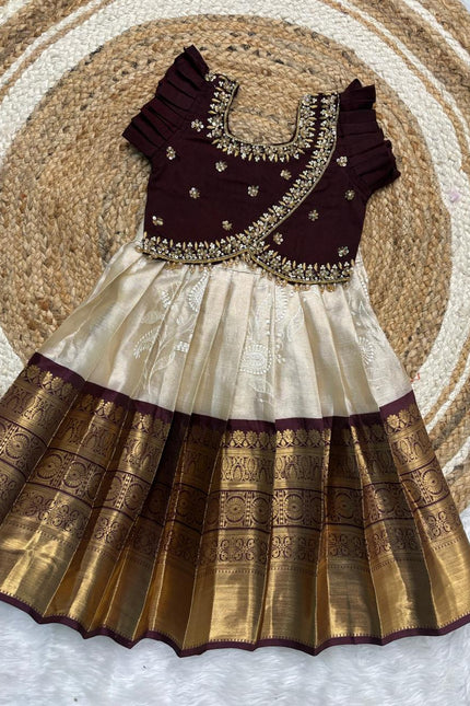 Chikkankari fabric with Kanchi border skirt SS793