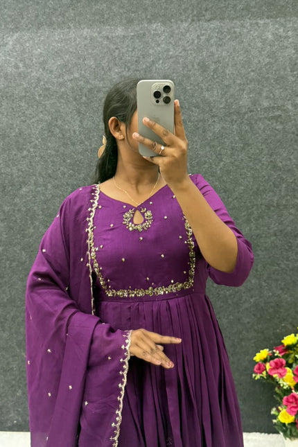 VICHITRA SILK  WITH HANDWORK NECK PATTERN SS802