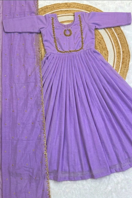 VICHITRA SILK  WITH HANDWORK NECK PATTERN SS802