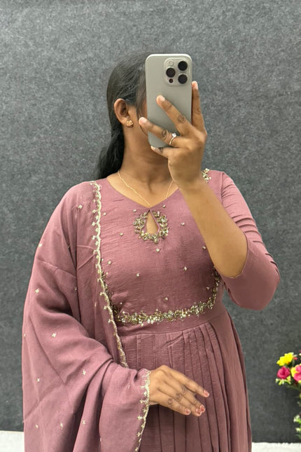 VICHITRA SILK  WITH HANDWORK NECK PATTERN SS802