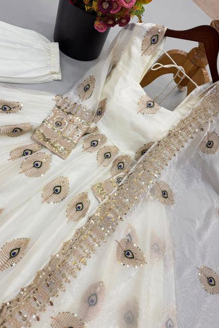 Exclusive Trending Designer Gown SS809