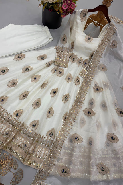 Exclusive Trending Designer Gown SS809