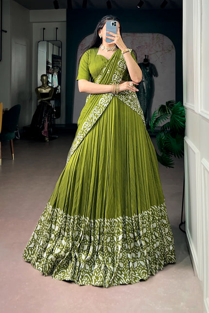 Celebrate the joy of festival in lehenga that reflects grace SS815