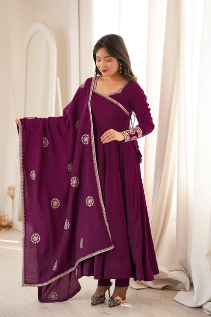 Fresh Look Outfit Is Perfect For Upcoming Festivities SS819