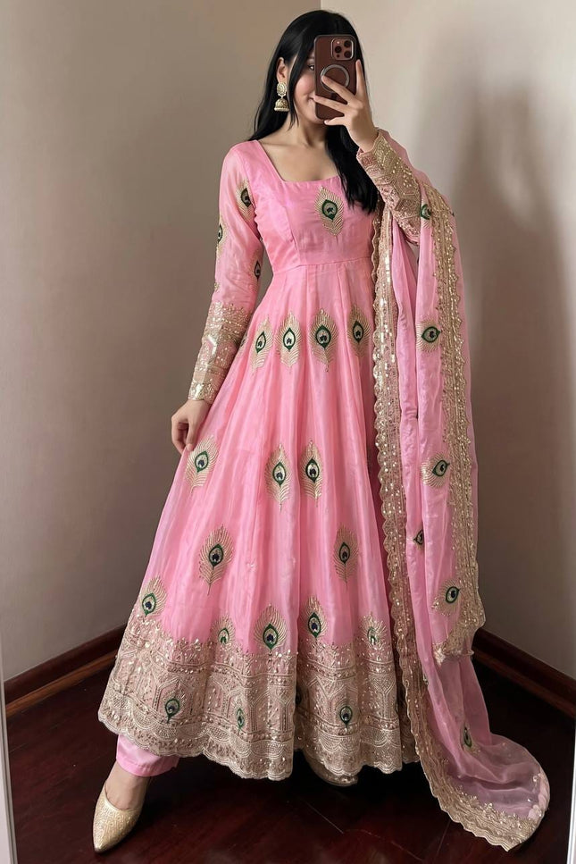 Heavy Fandy Silk Designer Party Wear Look SS828