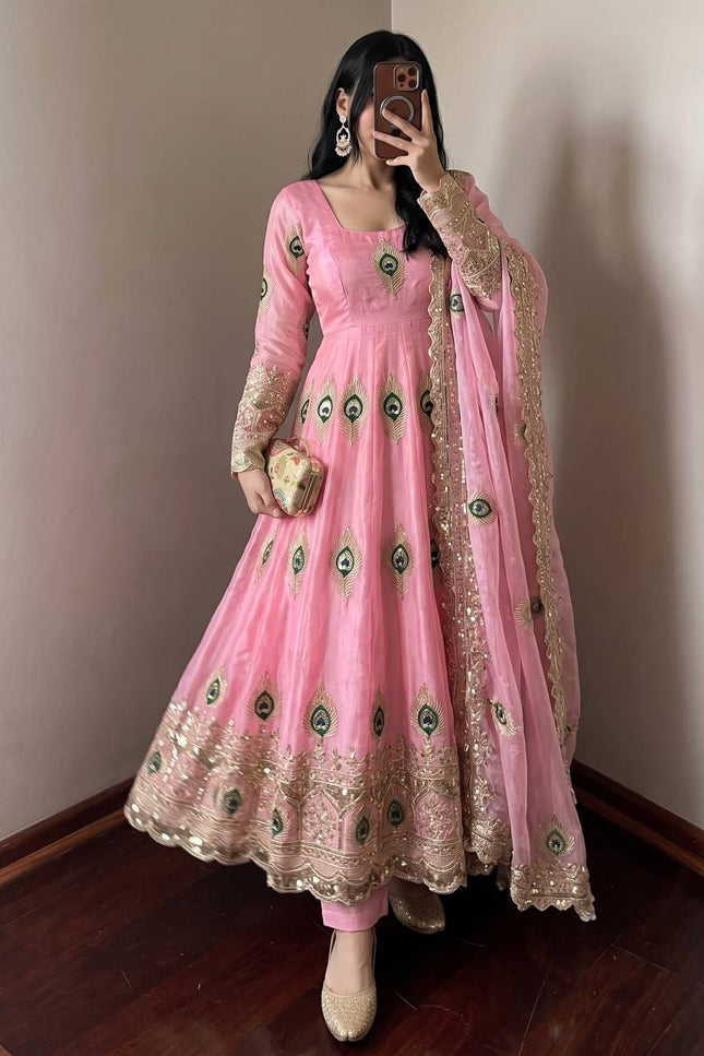 Heavy Fandy Silk Designer Party Wear Look SS828