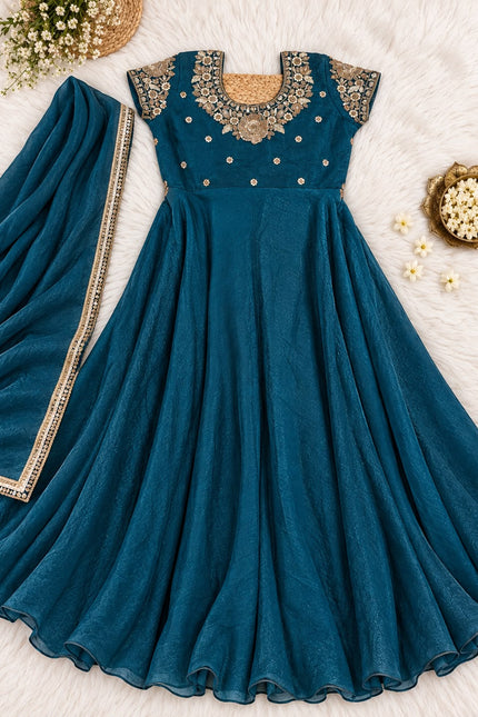 Elevate your wardrobe with this Anarkali Set SS877