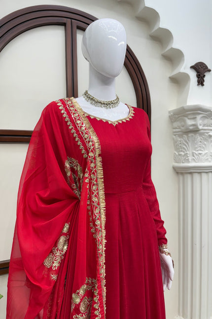 Step into effortless charm with Anarkali set SS924