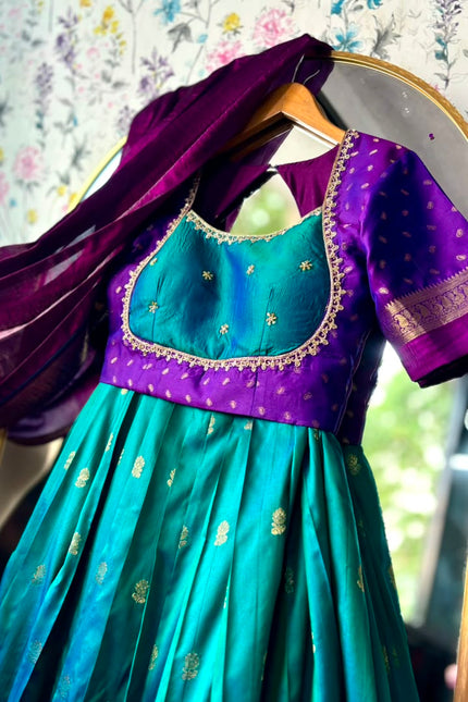 Beautiful pattu an elegant lehenga SS928
