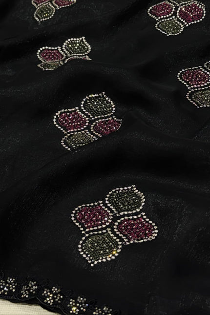 Elegance meets glamour in classic pure simmer  SS953