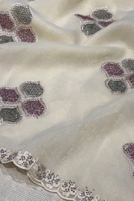 Elegance meets glamour in classic pure simmer  SS953