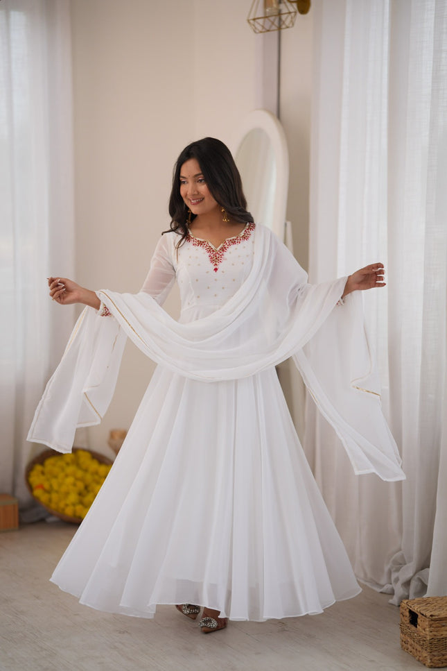 Festive & Party wear white anarkali set SS967