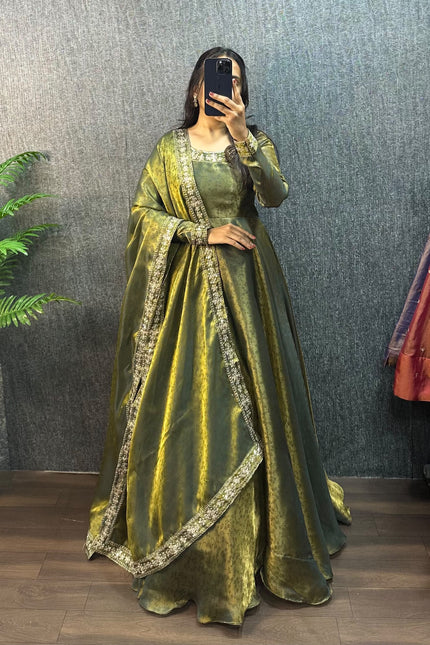 FENDY SILK SMOOTH SHINING JWALA SS73
