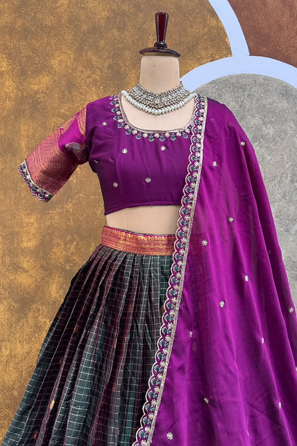 Semi Gadhwal Checked Lehanga Set SS1001