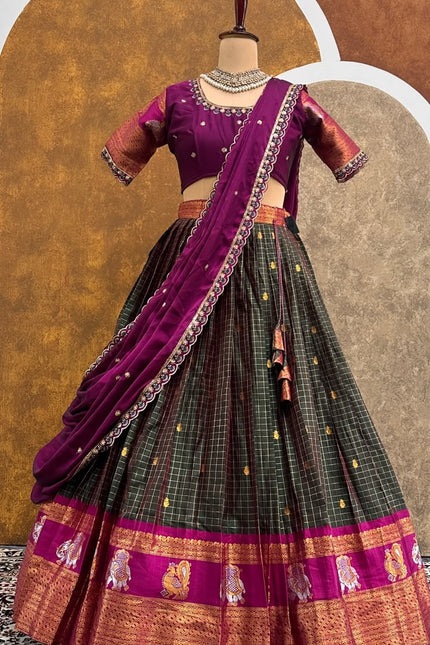 Semi Gadhwal Checked Lehanga Set SS1001