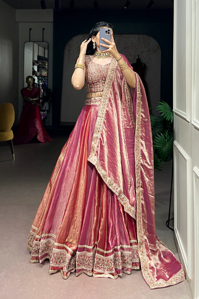 Let your festive look shiner In Lehanga SS419