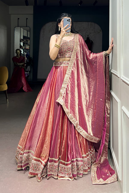 Let your festive look shiner In Lehanga SS419