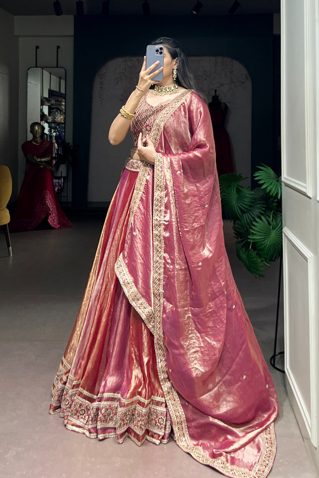 Let your festive look shiner In Lehanga SS419