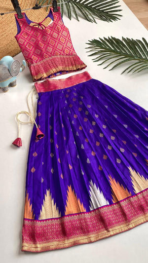 violet bluish shade